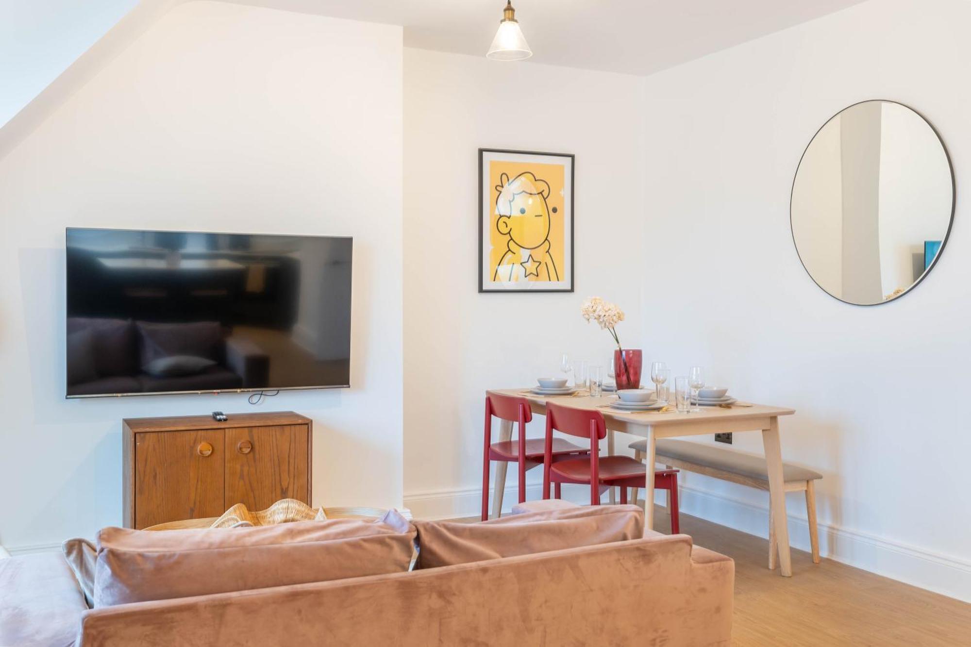 Eleven By Artsy Apartment London