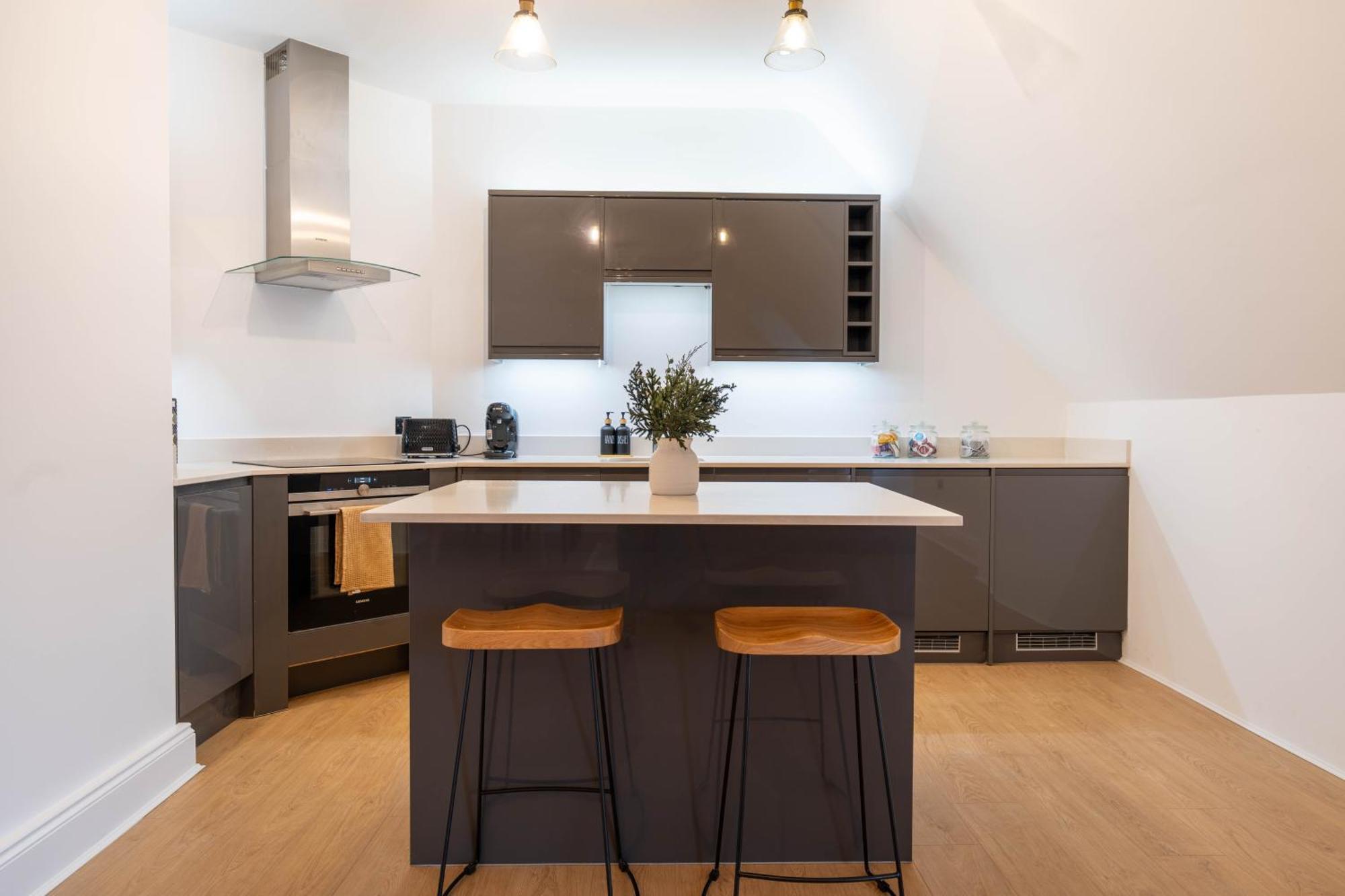 Eleven By Artsy Apartment